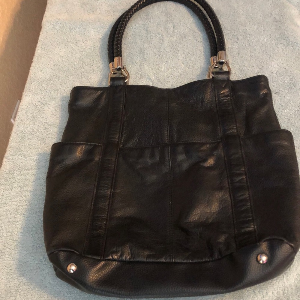 Tignanello leather purse p1192